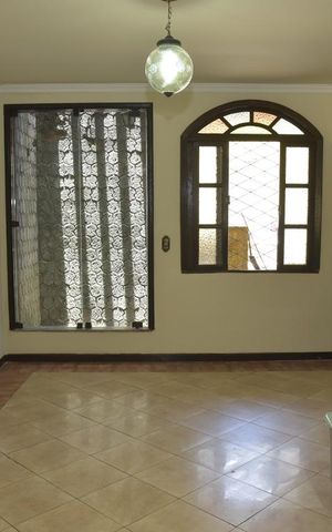 Casa de condomínio à venda com 339m², 4 quartos e 3 vagasSala