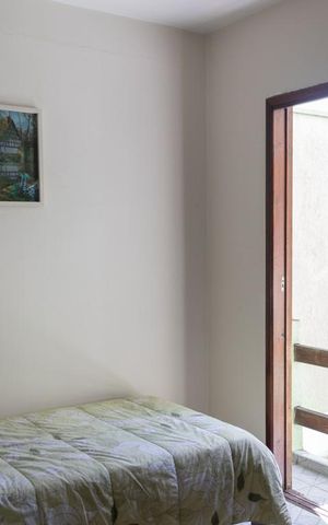 Casa à venda com 200m², 3 quartos e 2 vagas Casa à venda com 200m², 3 quartos e 2 vagasQuarto 3