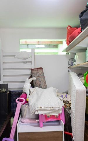 Casa à venda com 200m², 3 quartos e 2 vagas Casa à venda com 200m², 3 quartos e 2 vagasDispensa