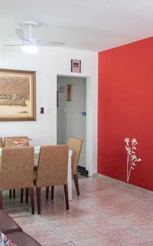 Casa à venda com 200m², 3 quartos e 2 vagas Casa à venda com 200m², 3 quartos e 2 vagasSala