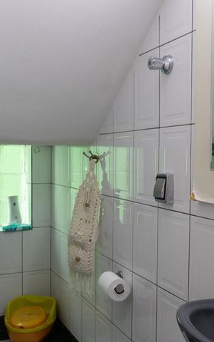 Casa à venda com 200m², 3 quartos e 2 vagas Casa à venda com 200m², 3 quartos e 2 vagasLavabo