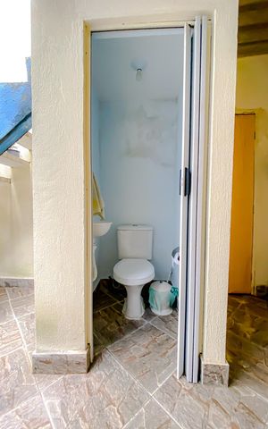 Casa à venda com 120m², 2 quartos e 2 vagasBanheiro 2