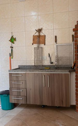 Casa à venda com 150m², 3 quartos e 4 vagas Casa à venda com 150m², 3 quartos e 4 vagasChurrasqueira