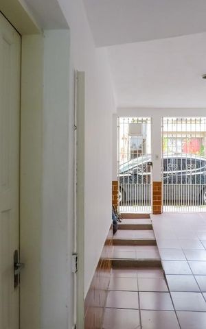 Casa à venda com 60m², 1 quarto e 1 vagaCorredor externo