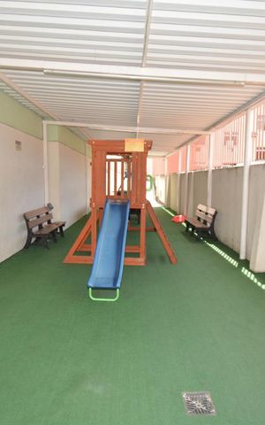 Apartamento à venda com 90m², 3 quartos e sem vagaÁrea Comum - Playground
