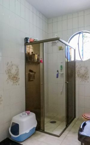 Casa à venda com 108m², 3 quartos e 3 vagasBanheiro