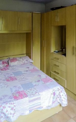 Casa à venda com 108m², 3 quartos e 3 vagasQuarto 3