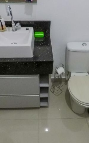 Casa à venda com 108m², 3 quartos e 3 vagasBanheiro de serviço