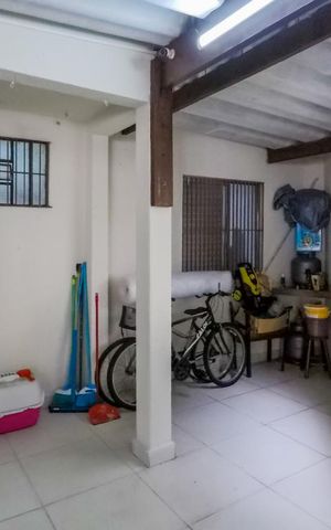 Casa à venda com 108m², 3 quartos e 3 vagasQuintal