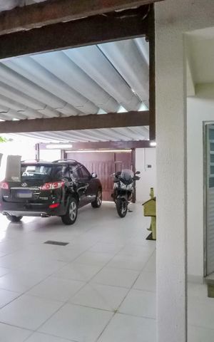 Casa à venda com 108m², 3 quartos e 3 vagasGaragem