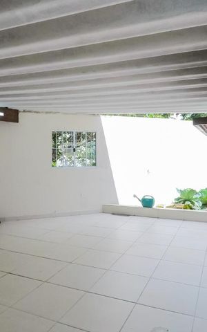 Casa à venda com 108m², 3 quartos e 3 vagasGaragem