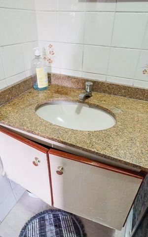 Apartamento à venda com 75m², 2 quartos e 1 vaga Apartamento à venda com 75m², 2 quartos e 1 vagaBanheiro