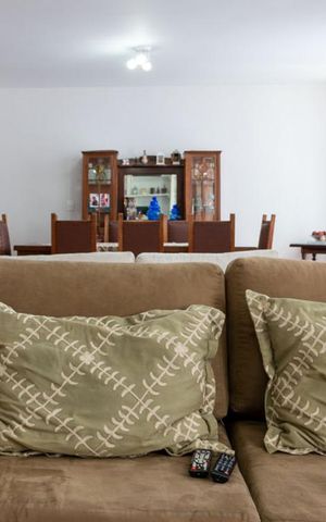 Apartamento à venda com 220m², 3 quartos e 1 vagaSala