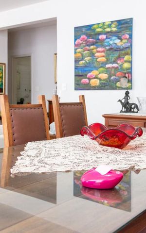 Apartamento à venda com 220m², 3 quartos e 1 vagaSala