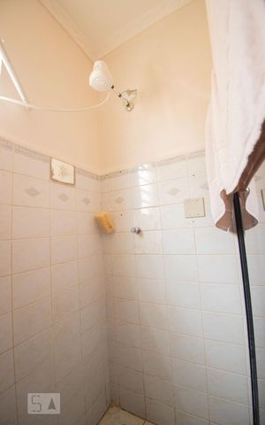 Casa à venda com 110m², 3 quartos e 3 vagas Casa à venda com 110m², 3 quartos e 3 vagasbanheiro
