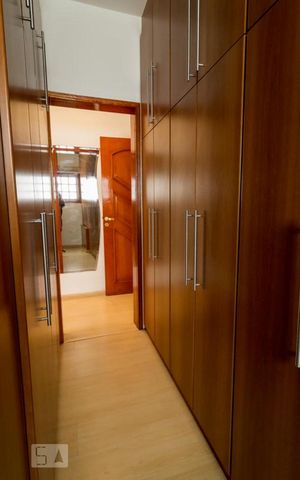 Casa à venda com 150m², 3 quartos e 2 vagasCloset da suíte