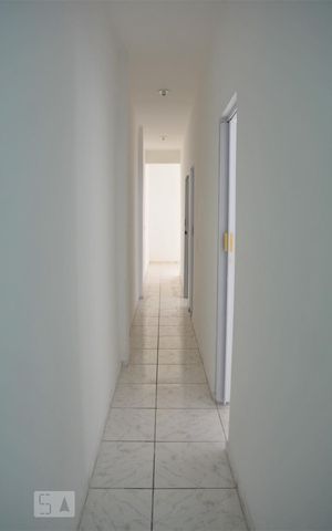 Casa de condomínio à venda com 160m², 4 quartos e 1 vagaCorredor