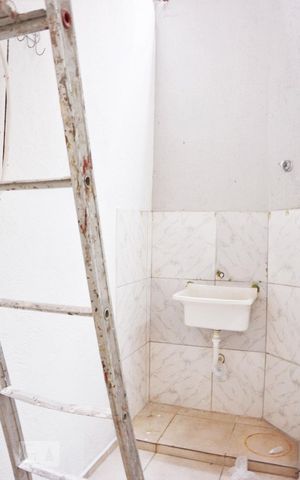Casa de condomínio à venda com 160m², 4 quartos e 1 vagaÁrea de Serviço