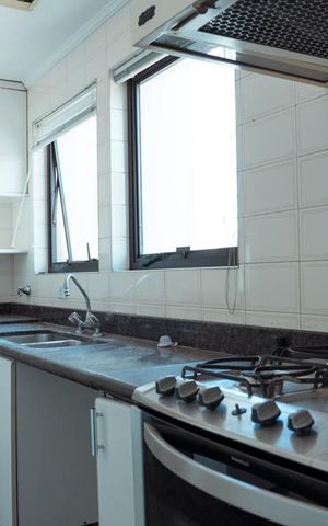 Apartamento à venda com 220m², 4 quartos e 3 vagas Apartamento à venda com 220m², 4 quartos e 3 vagasCozinha