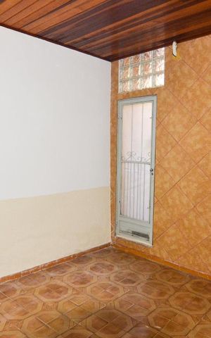 Casa à venda com 80m², 2 quartos e sem vagaSala