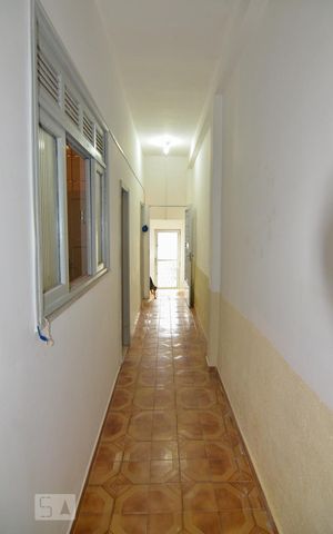 Casa à venda com 80m², 2 quartos e sem vagaCorredor