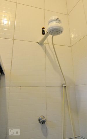 Casa à venda com 80m², 2 quartos e sem vagaBanheiro