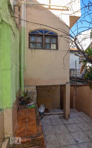 Casa à venda com 80m², 2 quartos e sem vagaÁrea de Serviço