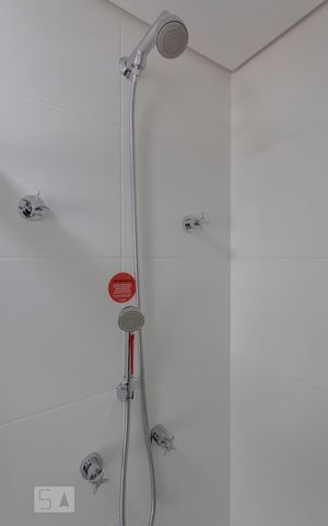 Studio para alugar com 44m², 1 quarto e 1 vagaChuveiro