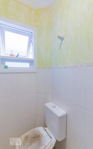 Casa para alugar com 180m², 4 quartos e 4 vagas Casa para alugar com 180m², 4 quartos e 4 vagasLavabo