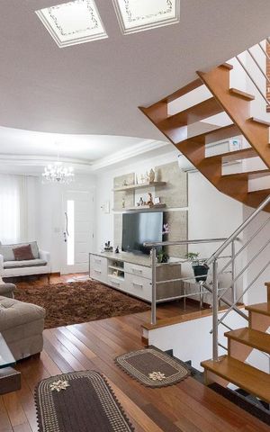 Casa para alugar com 180m², 3 quartos e 6 vagasSala