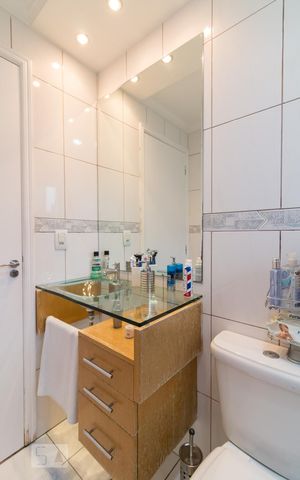 Casa para alugar com 180m², 3 quartos e 6 vagasBanheiro social