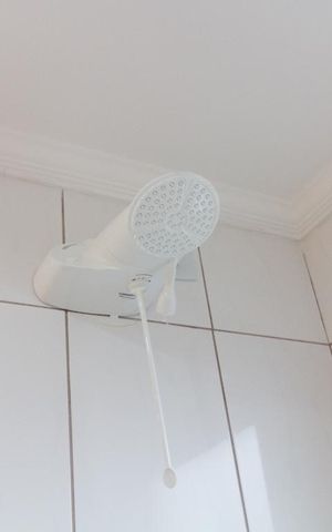 Casa para alugar com 180m², 3 quartos e 6 vagasBanheiro social - chuveiro