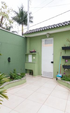 Casa para alugar com 180m², 3 quartos e 6 vagasEntrada da casa