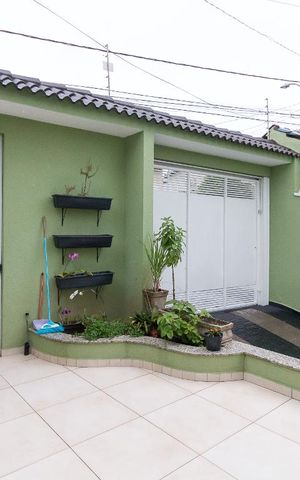 Casa para alugar com 180m², 3 quartos e 6 vagasEntrada da casa