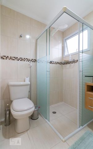 Casa para alugar com 180m², 3 quartos e 6 vagasBanheiro quarto 1 suíte
