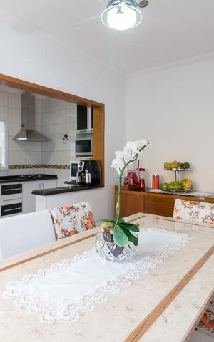 Casa para alugar com 180m², 3 quartos e 6 vagasCopa