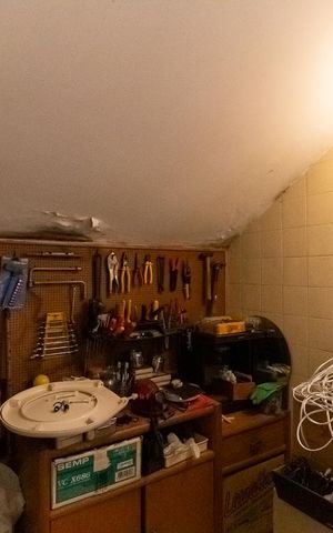 Casa à venda com 357m², 3 quartos e 4 vagasBanheiro da Garagem