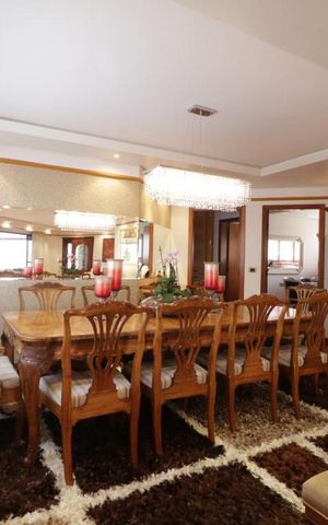 Apartamento à venda com 270m², 4 quartos e 4 vagas Apartamento à venda com 270m², 4 quartos e 4 vagasSala