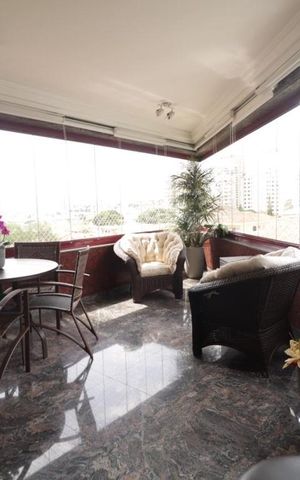 Apartamento à venda com 270m², 4 quartos e 4 vagas Apartamento à venda com 270m², 4 quartos e 4 vagasVaranda da Sala