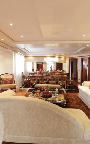 Apartamento à venda com 270m², 4 quartos e 4 vagas Apartamento à venda com 270m², 4 quartos e 4 vagasSala