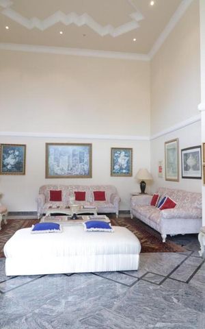 Apartamento à venda com 270m², 4 quartos e 4 vagas Apartamento à venda com 270m², 4 quartos e 4 vagasÁrea comum