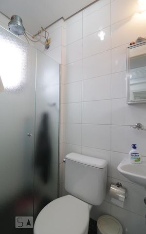 Apartamento à venda com 270m², 4 quartos e 4 vagas Apartamento à venda com 270m², 4 quartos e 4 vagasBanheiro de Serviço