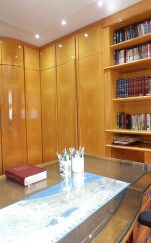 Apartamento à venda com 270m², 4 quartos e 4 vagas Apartamento à venda com 270m², 4 quartos e 4 vagasQuarto