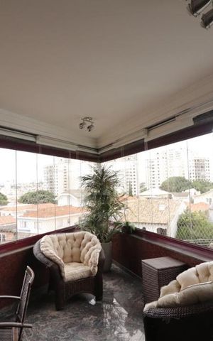 Apartamento à venda com 270m², 4 quartos e 4 vagas Apartamento à venda com 270m², 4 quartos e 4 vagasVaranda da Sala