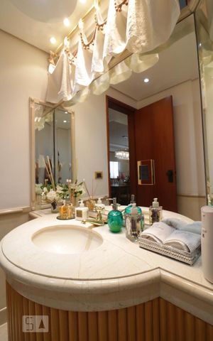 Apartamento à venda com 270m², 4 quartos e 4 vagas Apartamento à venda com 270m², 4 quartos e 4 vagasLavabo