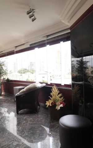 Apartamento à venda com 270m², 4 quartos e 4 vagas Apartamento à venda com 270m², 4 quartos e 4 vagasVaranda da Sala