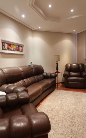 Apartamento à venda com 270m², 4 quartos e 4 vagas Apartamento à venda com 270m², 4 quartos e 4 vagasSala