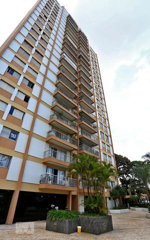 Apartamento à venda com 130m², 3 quartos e 2 vagasFachada