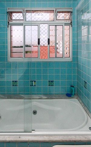 Casa à venda com 250m², 3 quartos e 3 vagasBanheiro da Suite