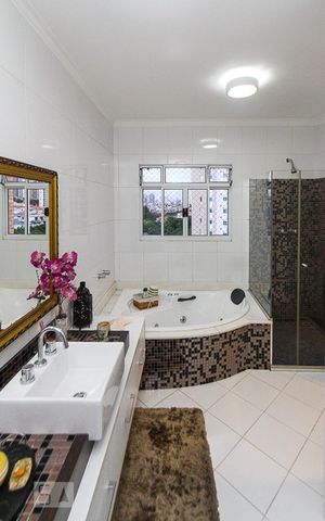 Casa à venda com 250m², 3 quartos e 3 vagasBanheiro da Suite 03